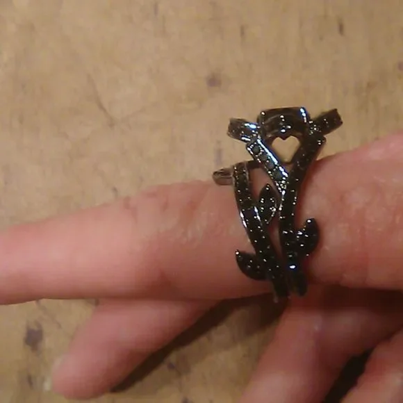 Black stone flower zirconia ring set - Picture 8 of 8